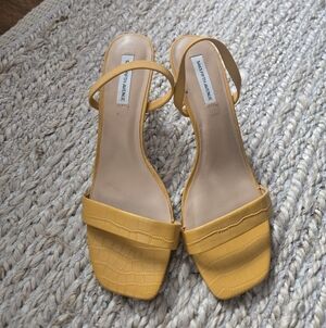 Saks Fifth Avenue Yellow Croc-Embossed Sandals